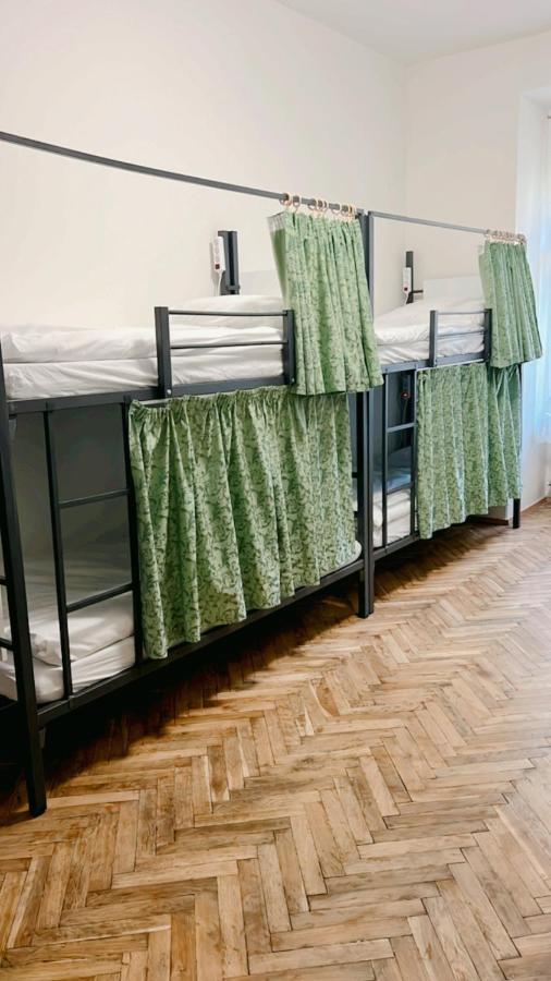 Hostel Do-Re-Mi Praha Bagian luar foto